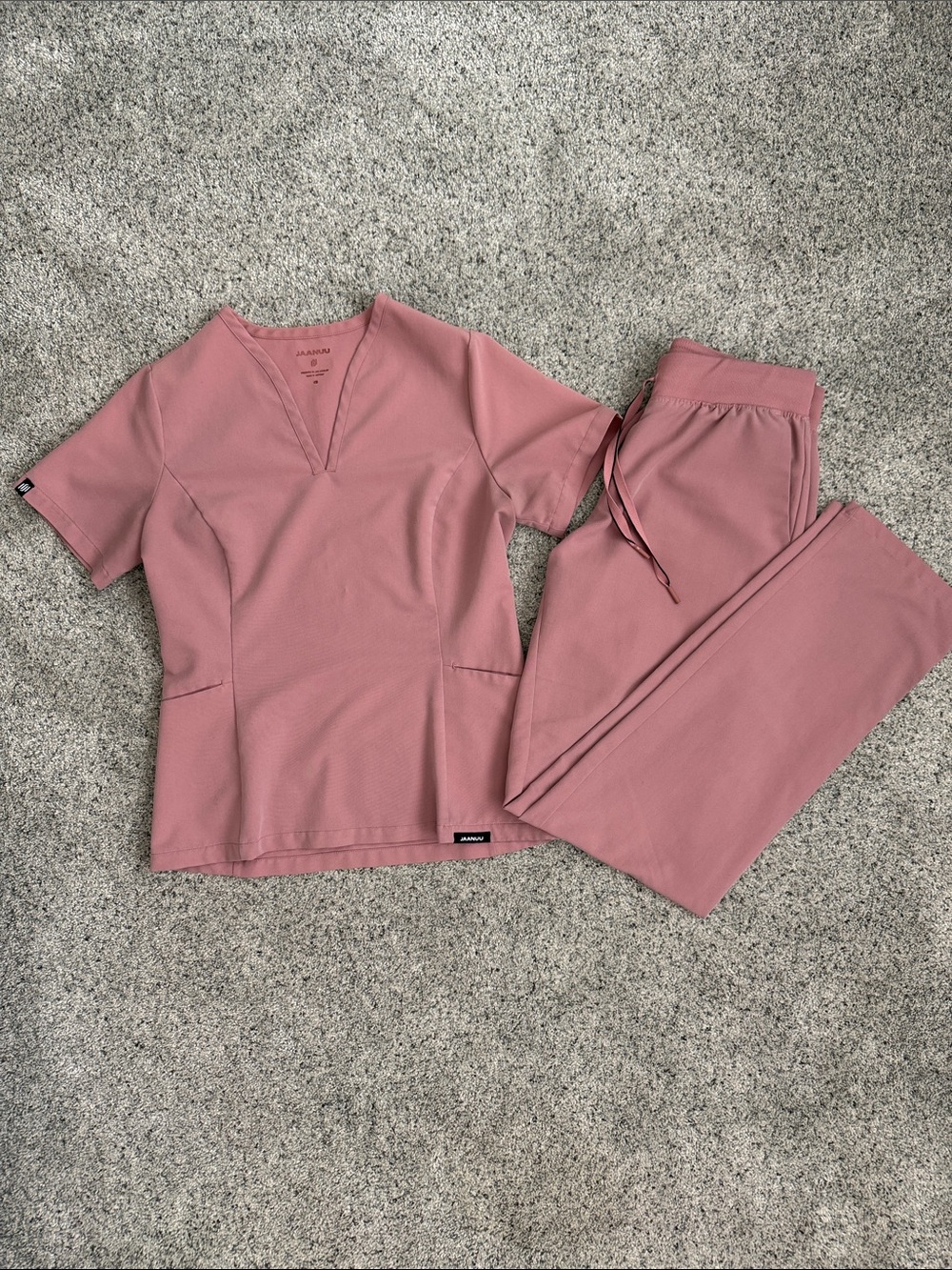 Jaanuu Women's Two-Piece Scrub Set - Rose Dust Pink